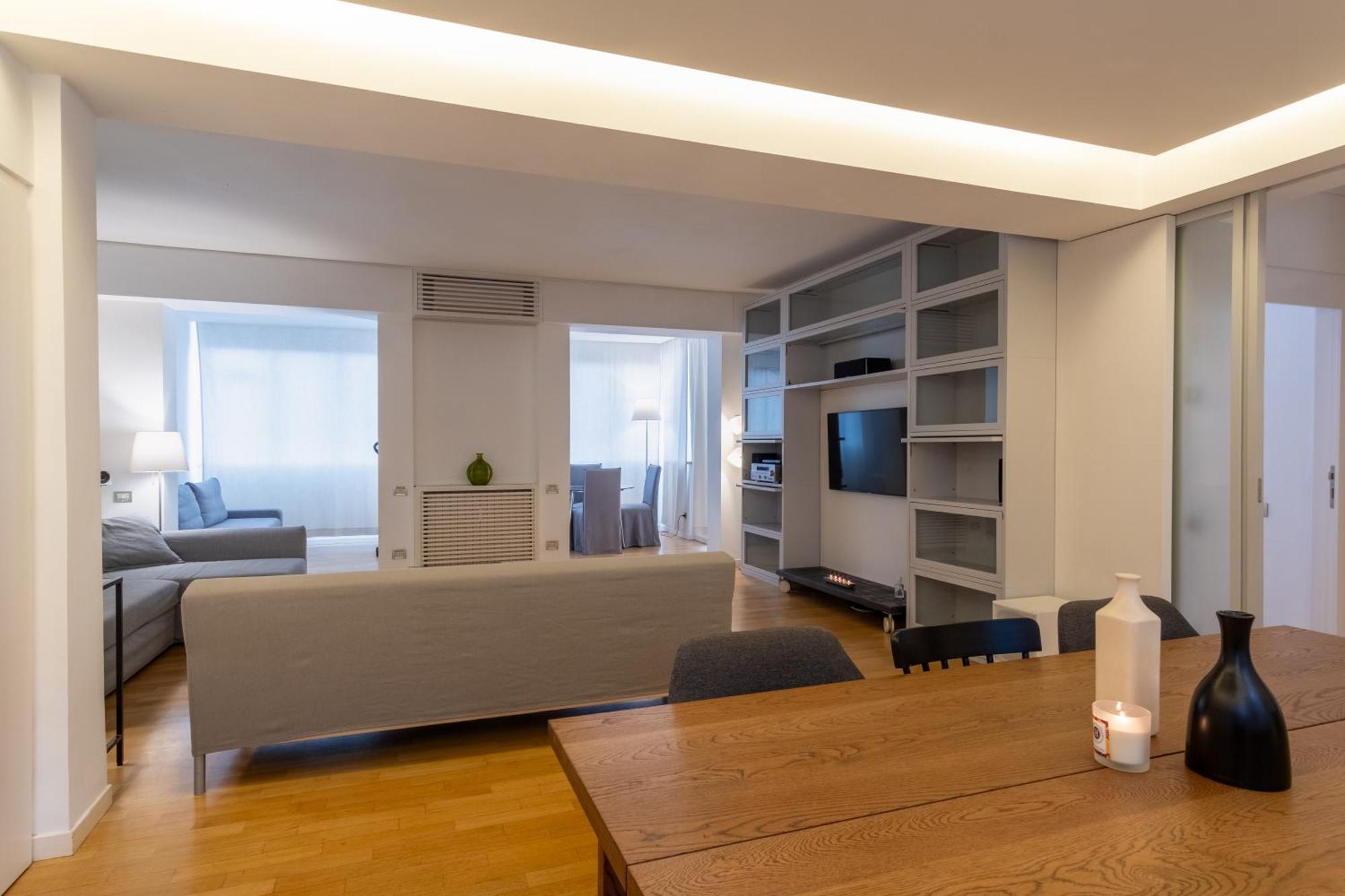 Attic With Terrace And Jacuzzi - Luxury Apartment Рим Экстерьер фото