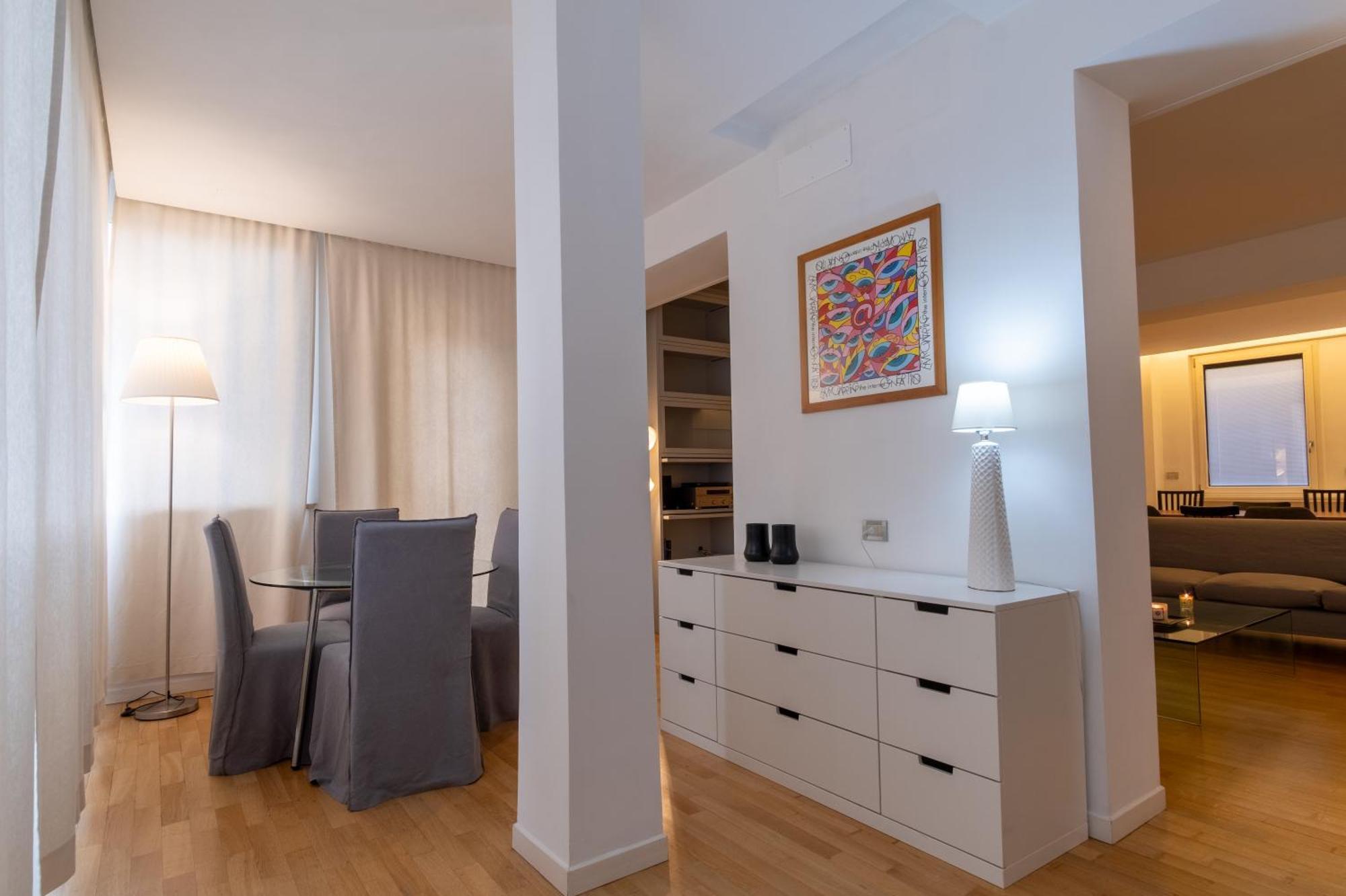 Attic With Terrace And Jacuzzi - Luxury Apartment Рим Экстерьер фото